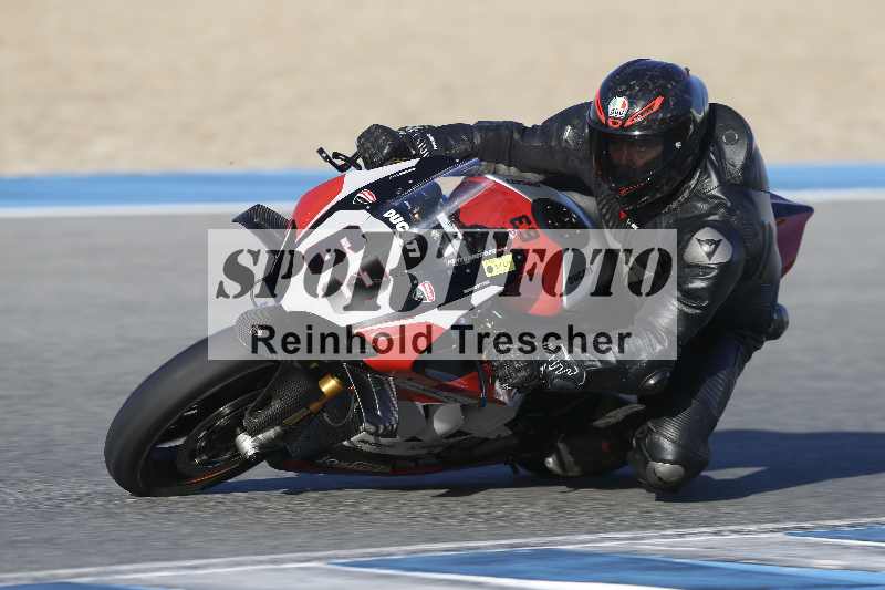 /Archiv-2024/02 29.01.-02.02.2024 Moto Center Thun Jerez/Gruppe schwarz-black/630